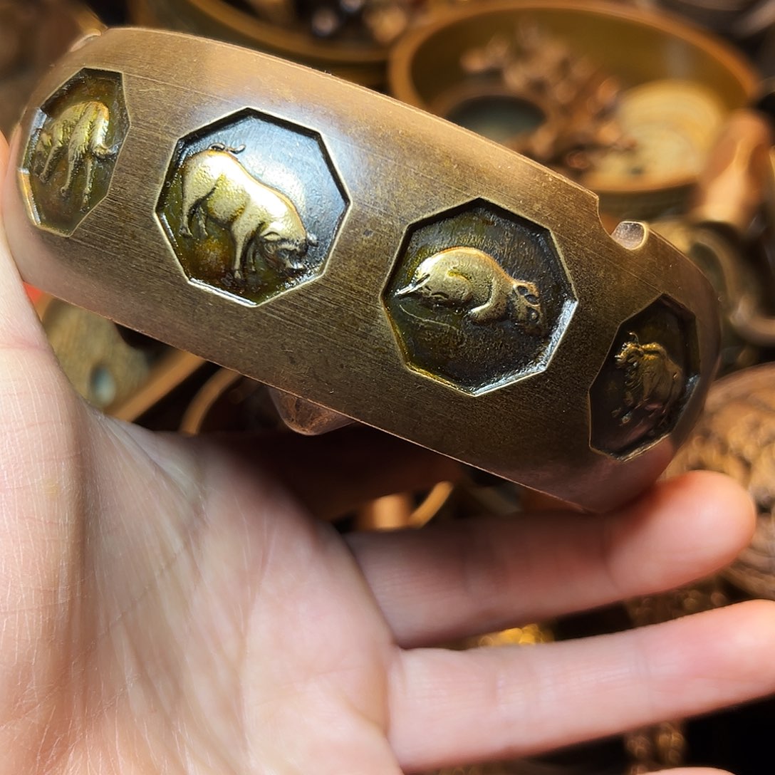 精美铜器工艺品等