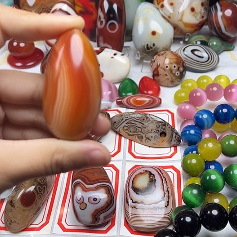 玛瑙/玉髓颈饰未镶嵌