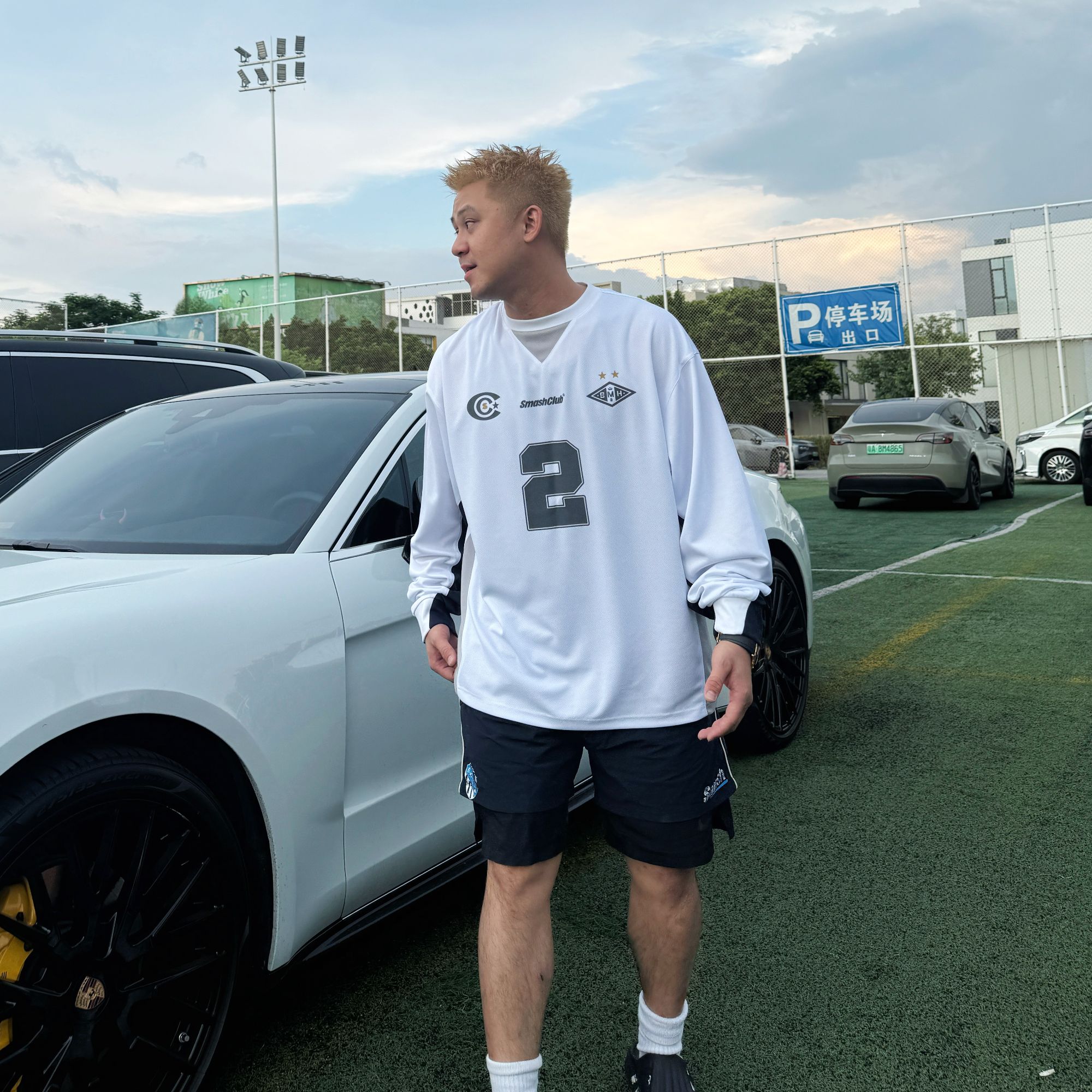 Smash 无法被超越的了bro！被街拍博主夸爆了的足球长袖T！帅就完了