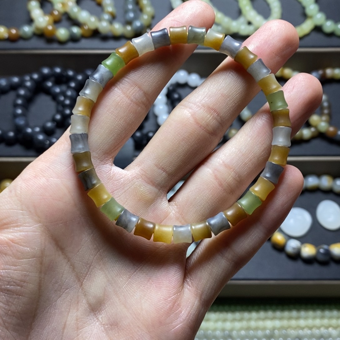 和田玉未镶嵌手链