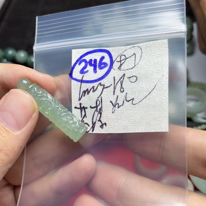 定制翡翠未镶嵌花*