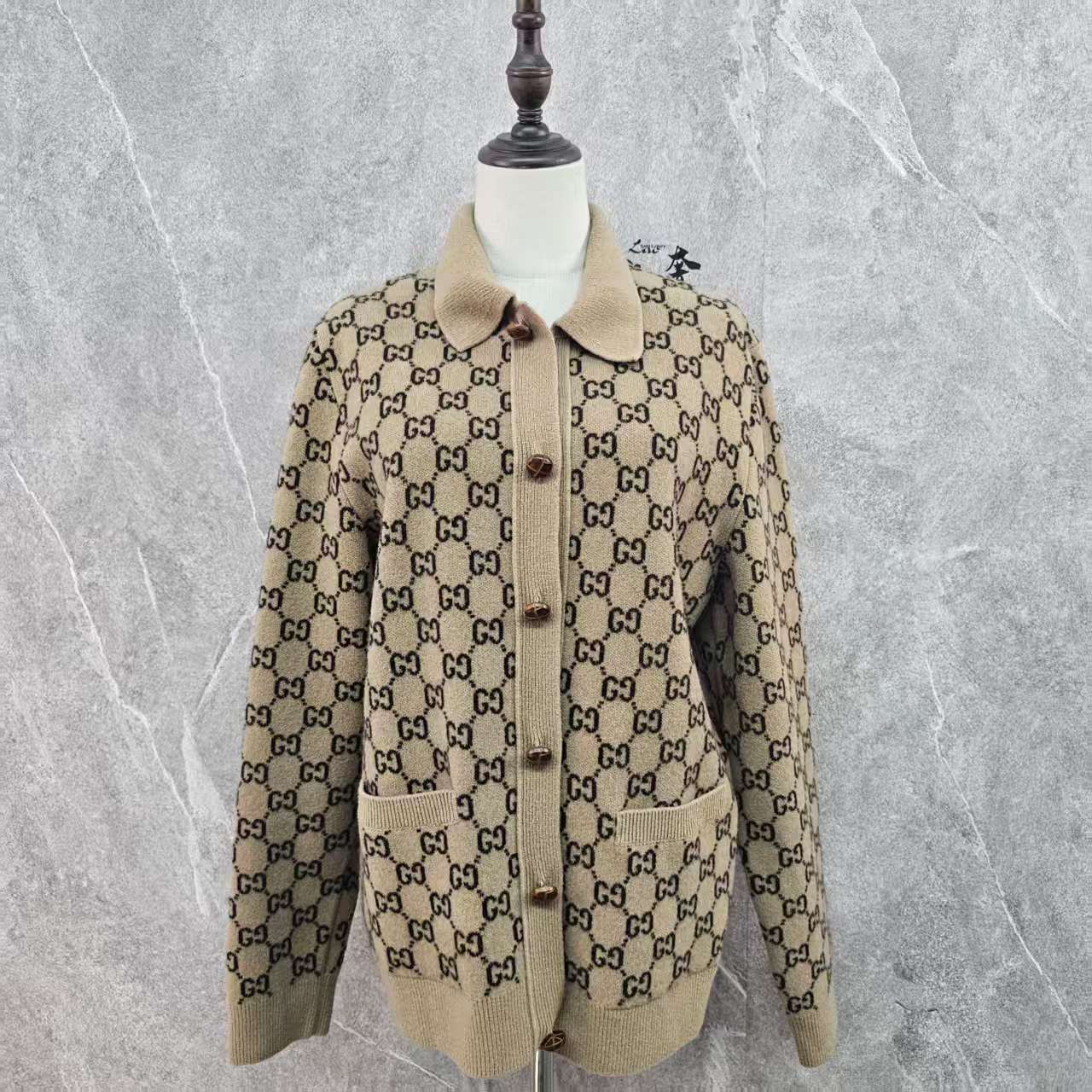 99新 GUCCI/古驰 海囤J/古驰上衣/S码/pe111608