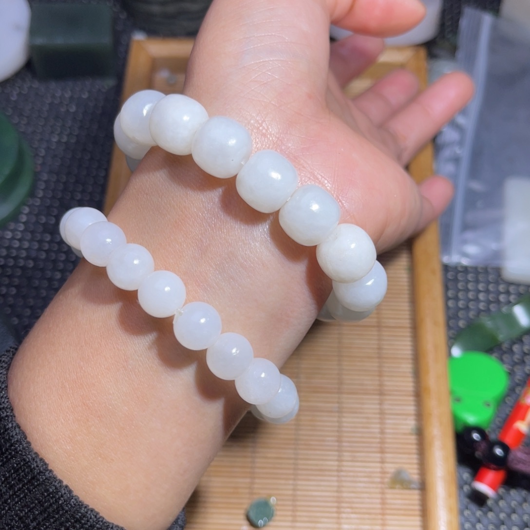 未镶嵌和田玉车挂