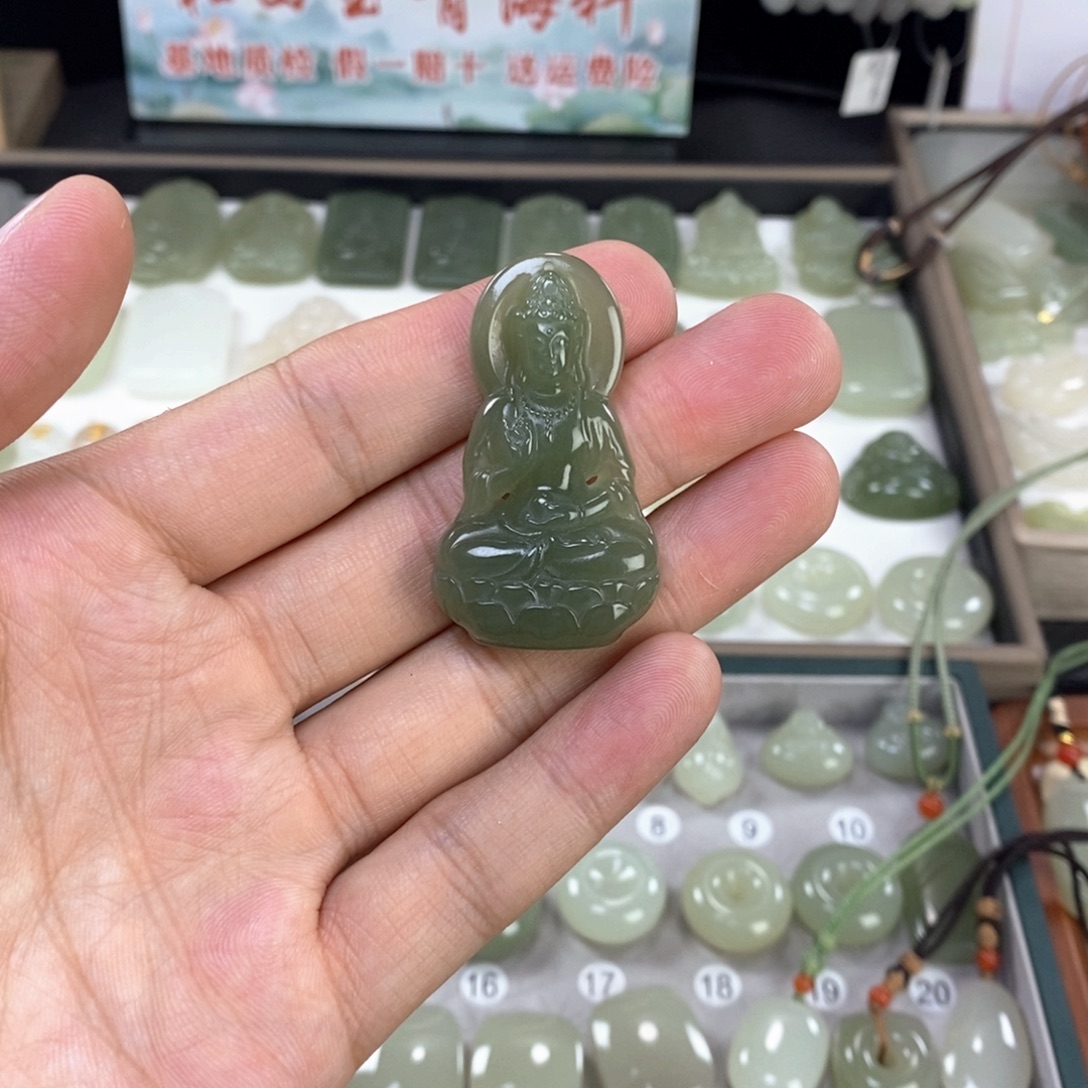 用***0颈饰未镶嵌和田玉
