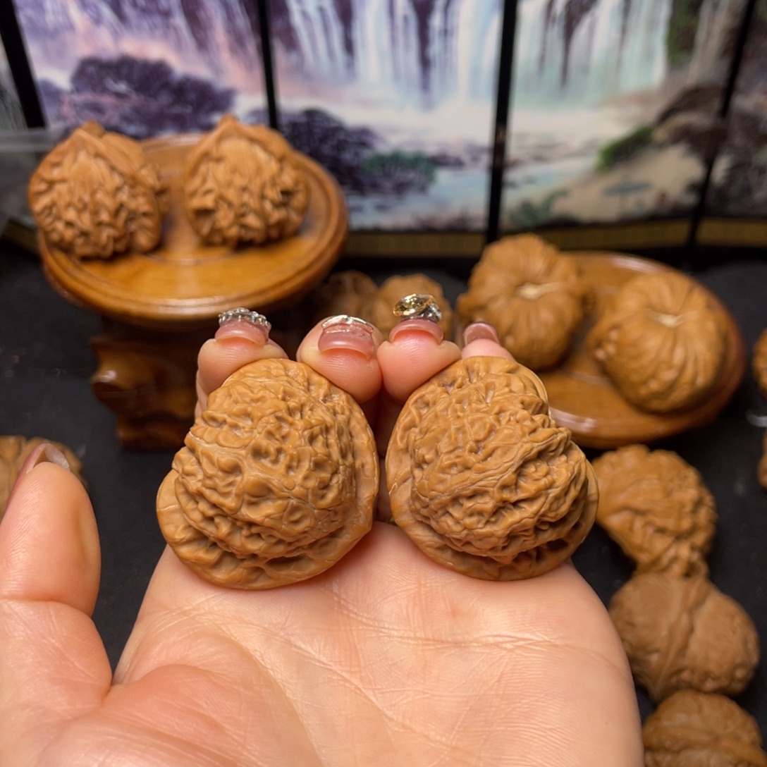 窝***头文玩核桃把件37宫灯