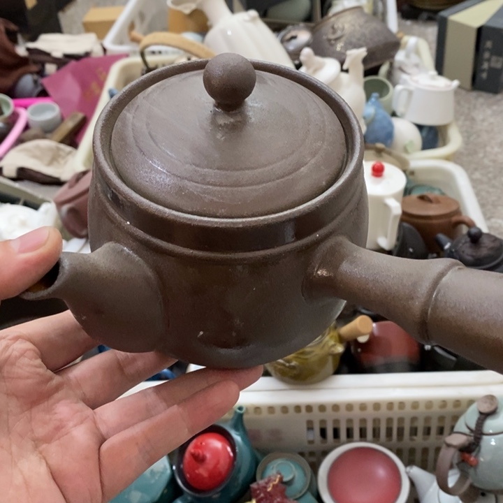 陶瓷艺术品及陶瓷壶