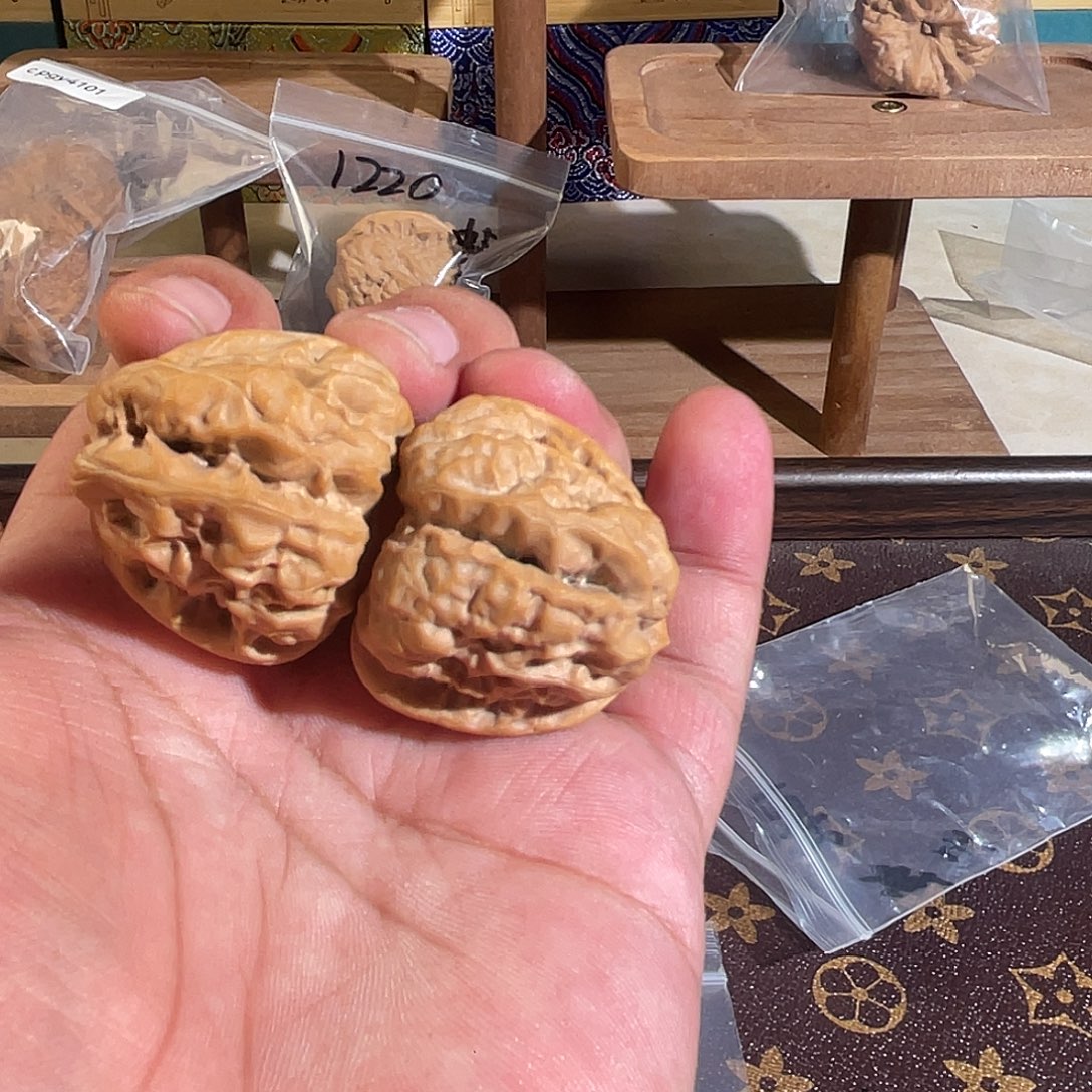 看***笑吊坠文玩核桃1246