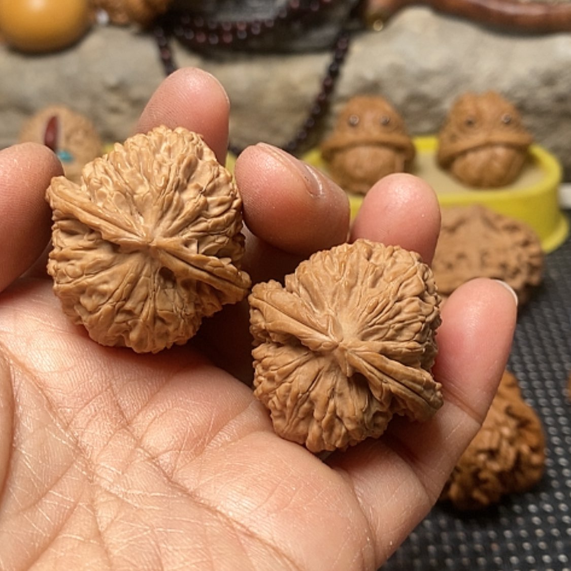 【闪购商品】把件文玩核桃全品三角白