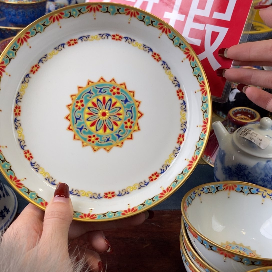 陶瓷艺术家的作品是一种
