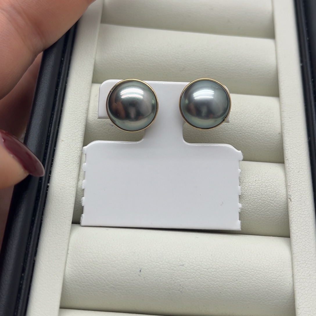 耳饰18K金镶嵌拼合珍珠（马贝珠）