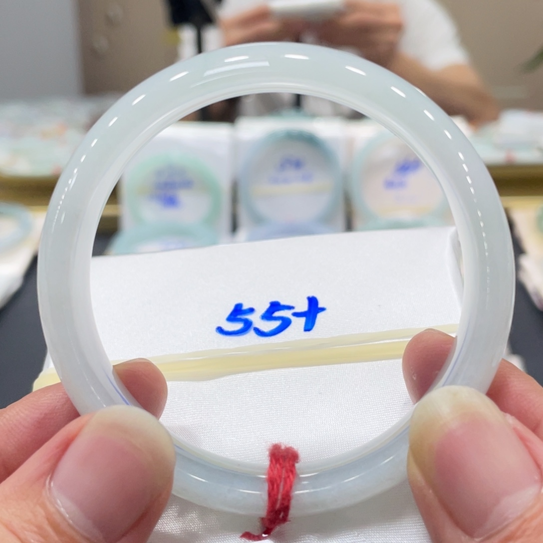 翡翠未镶嵌手镯翡翠手镯