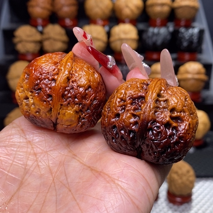 文玩核桃把件七彩元宝30号