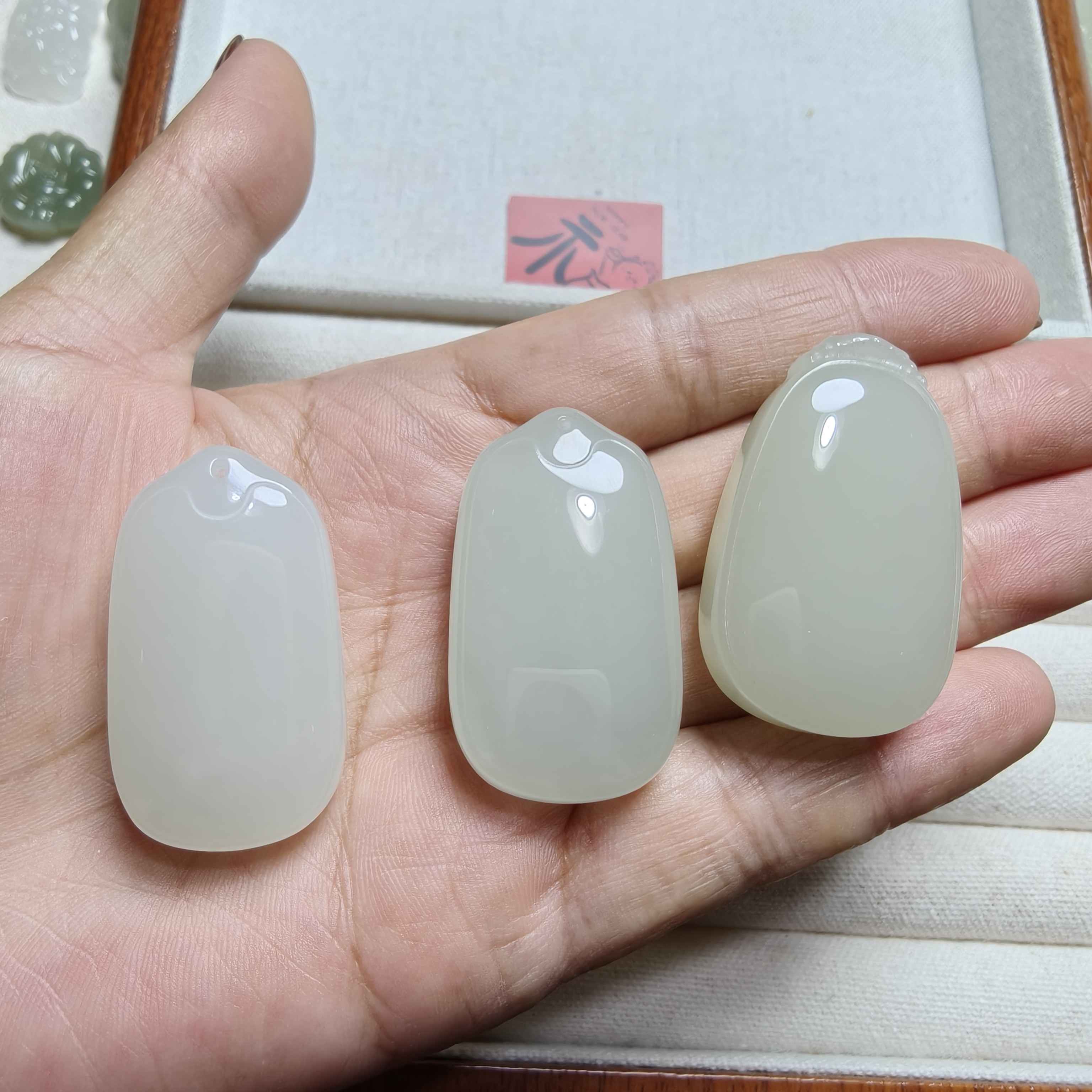 和田玉青海料无事牌男女百搭款多样性发货（拍一发一）