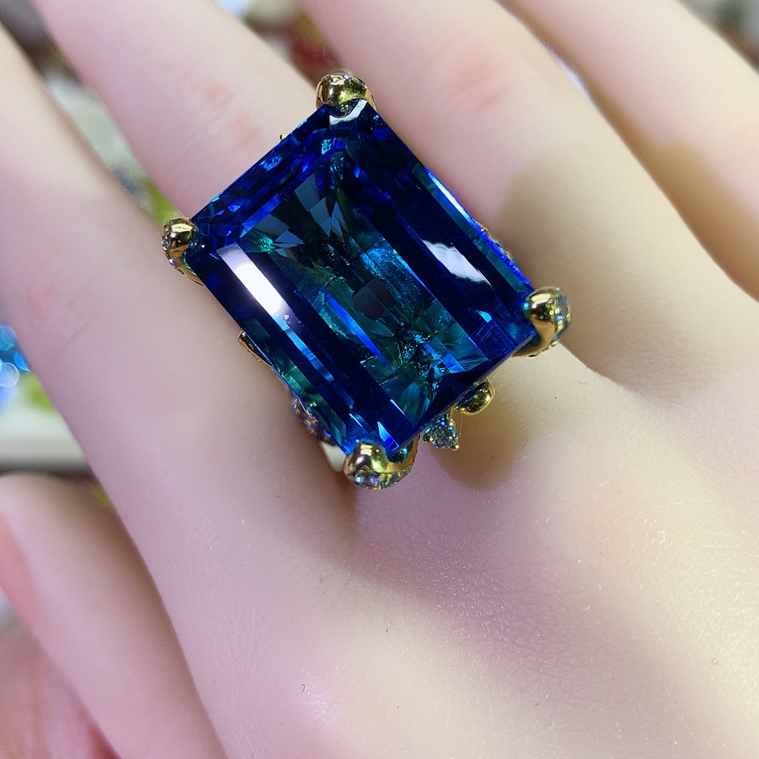 托帕石戒指9K金镶嵌