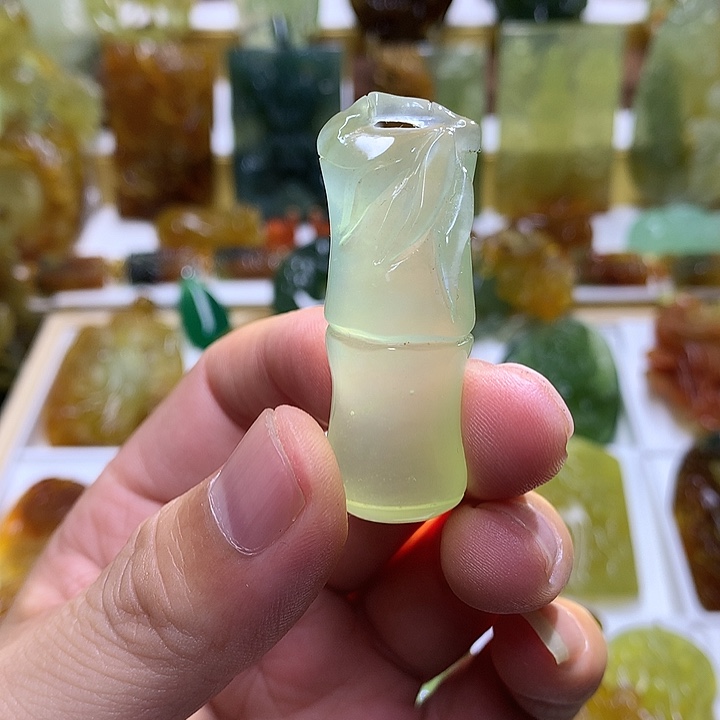 蛇纹石玉未镶嵌珠宝半成品