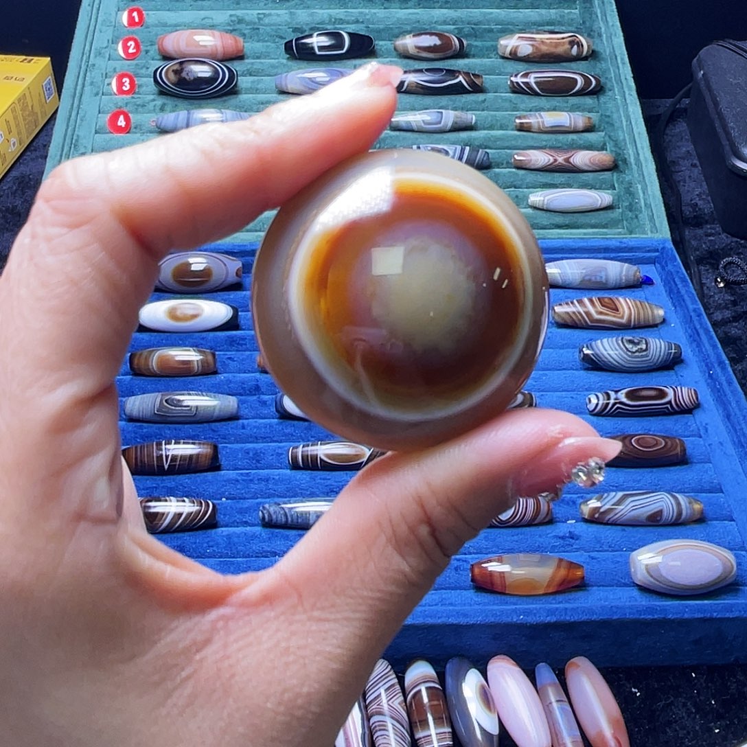 老***凯玛瑙/玉髓未镶嵌颈饰