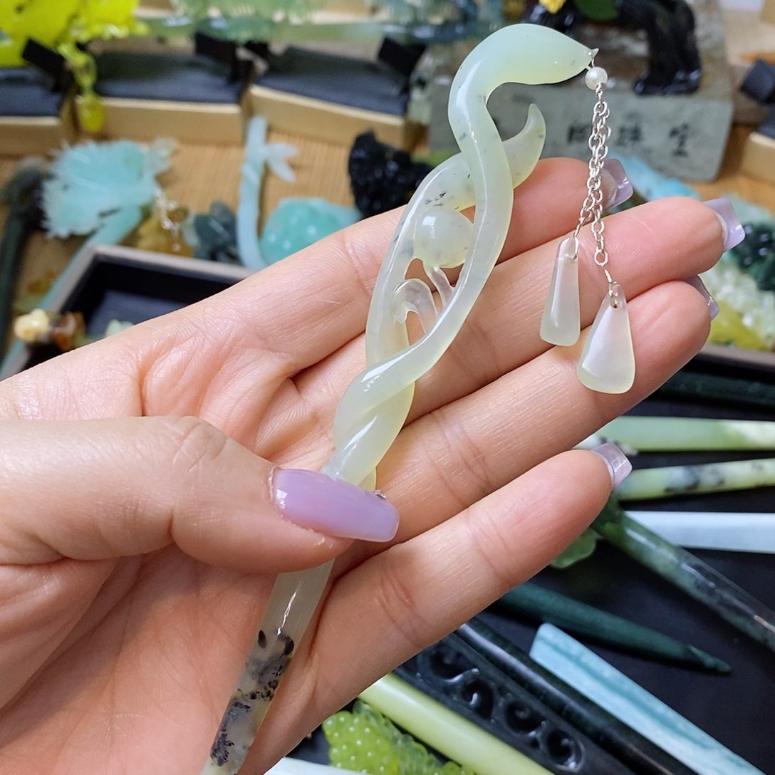 蛇纹石玉发簪未镶嵌