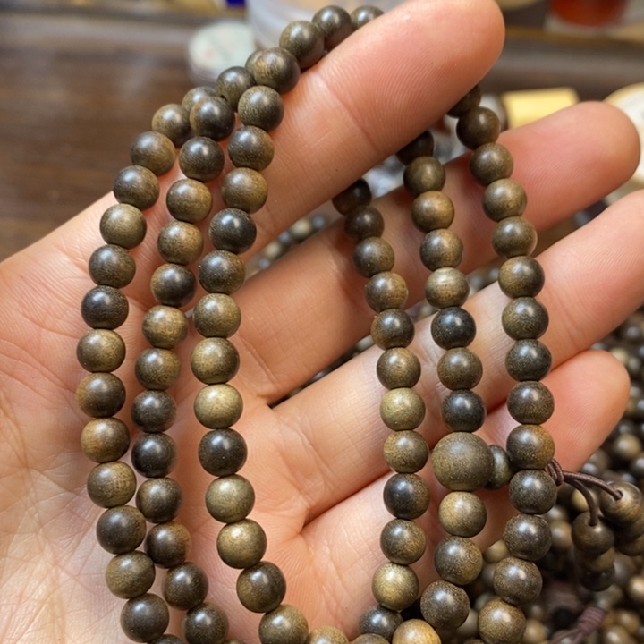 檀香木手串/手链0.6*108阴沉横纹浮水