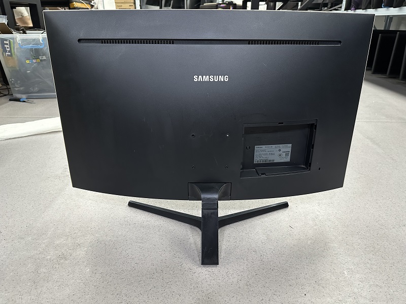 9新 Samsung/三星 32寸曲面va面板2k144hz 支持壁挂 无边框显示器