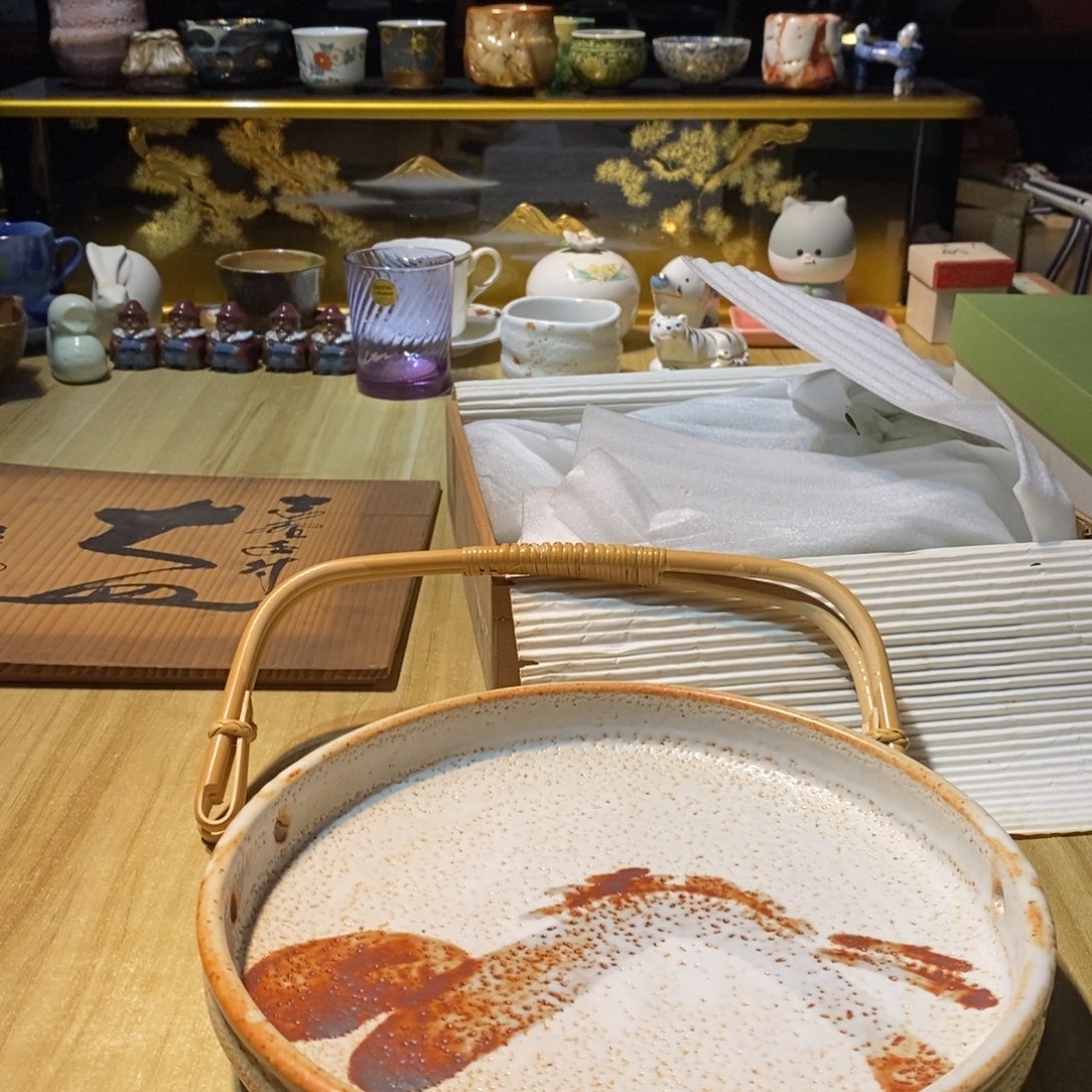 靓***仔易雅集工艺品有限公司