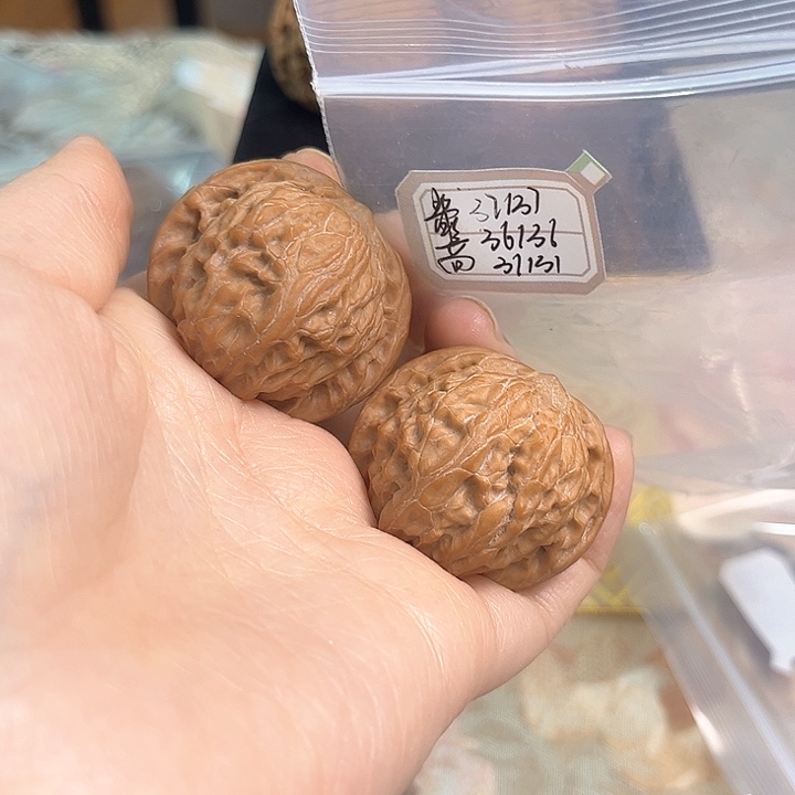 文玩核桃把件磨盘