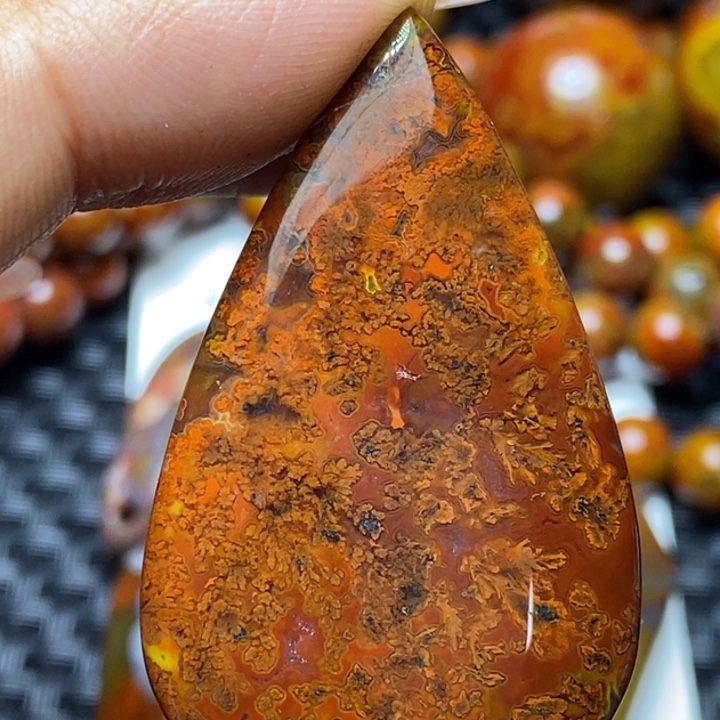 玛瑙/玉髓颈饰未镶嵌央*