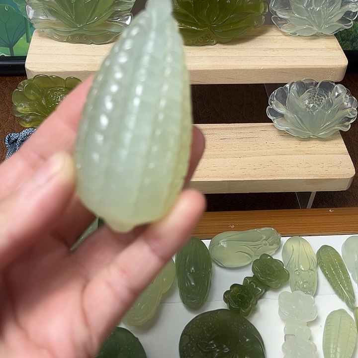 蛇纹石玉未镶嵌手把件