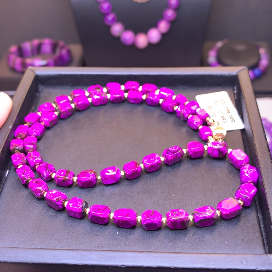 苏纪石（舒俱来）红丝绒项链18K金镶嵌