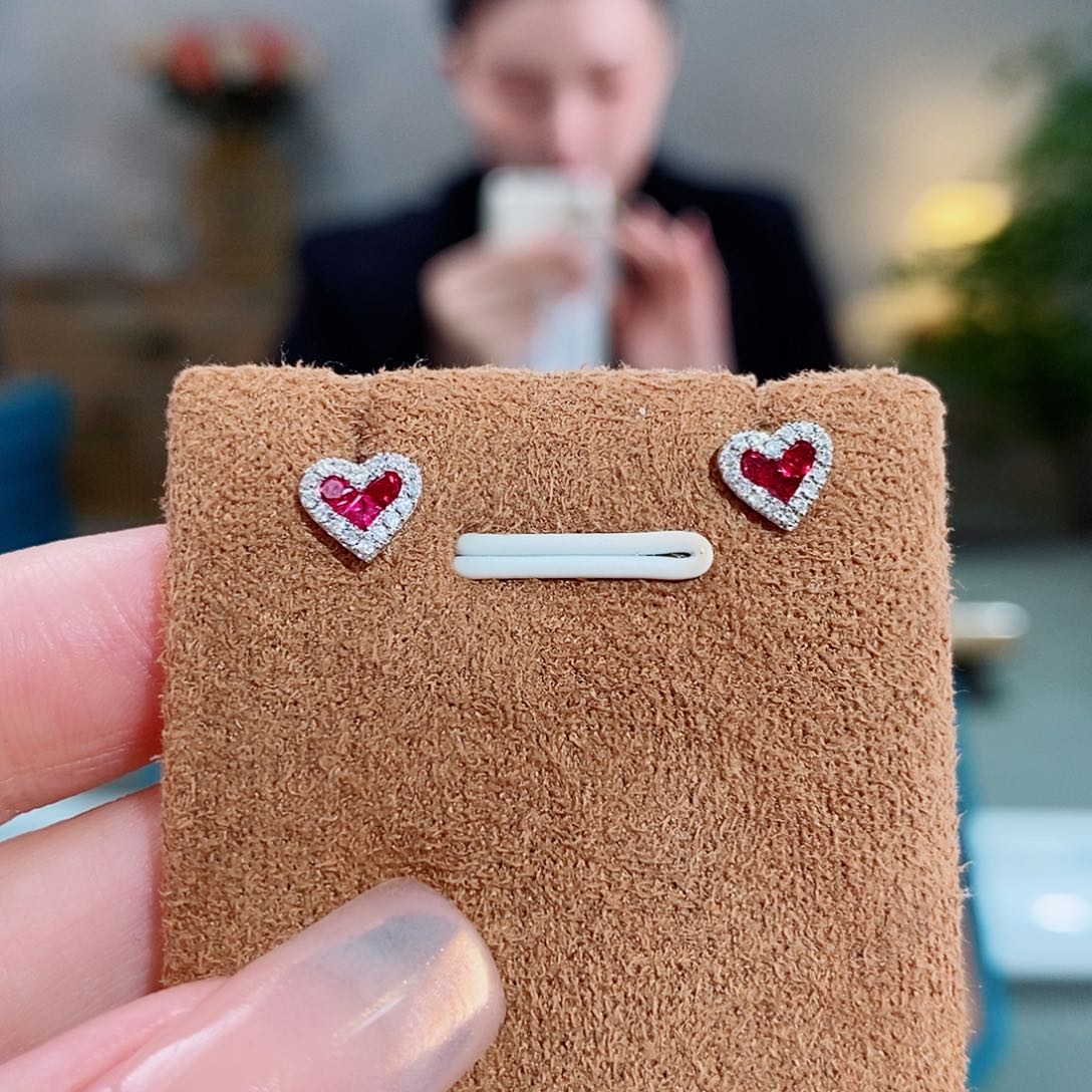 红宝石耳饰18K金镶嵌0.24ct