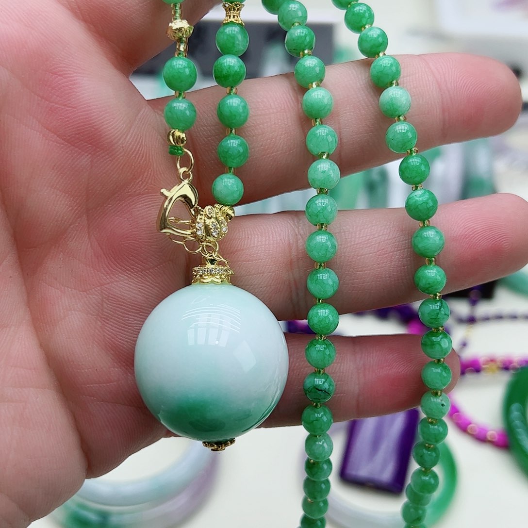 翡翠吊坠(赠链)银S925镶嵌