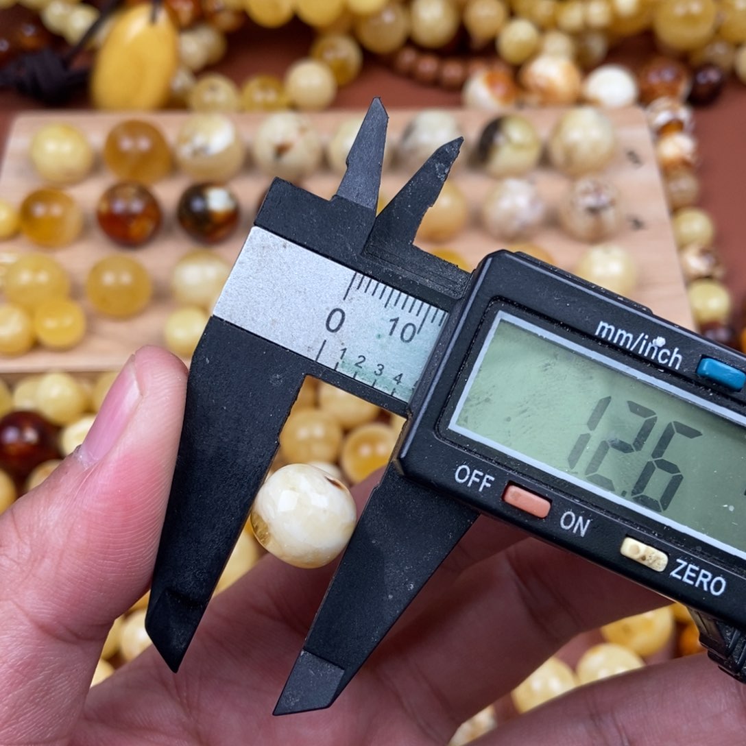 蜜蜡裸石未镶嵌蜜蜡