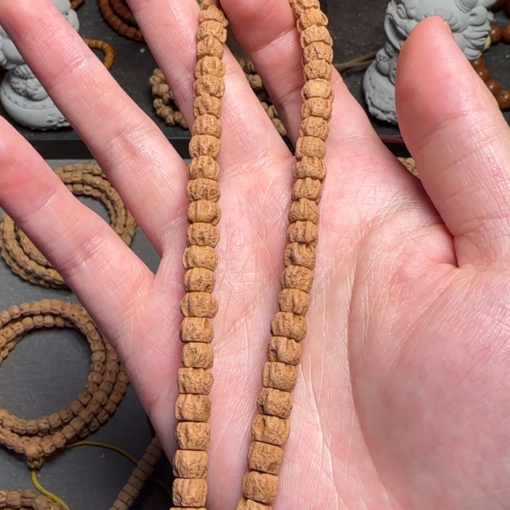 柏香籽/百香籽手串麻皮方块