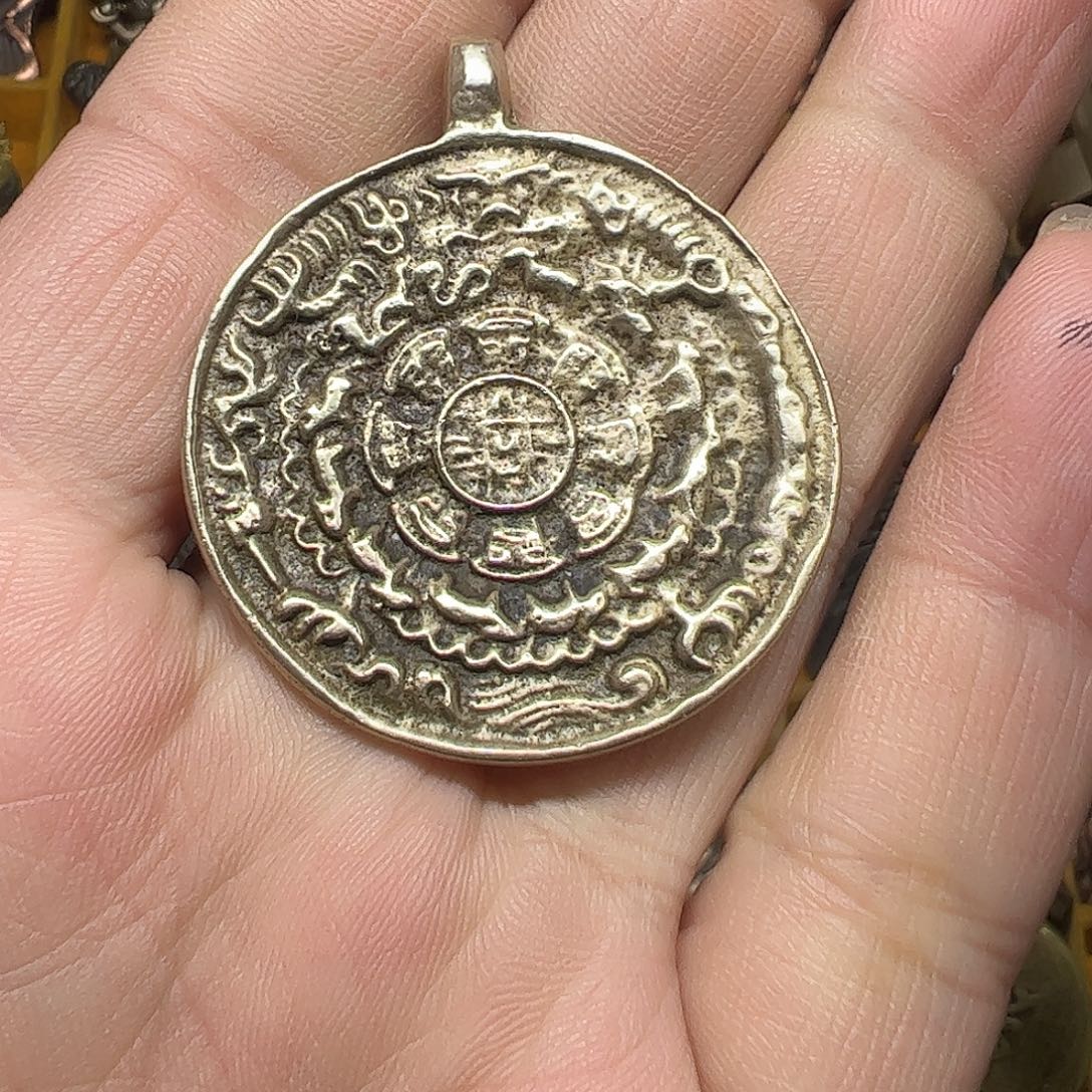 合金类啊哈哈真的好喜欢这个风挌