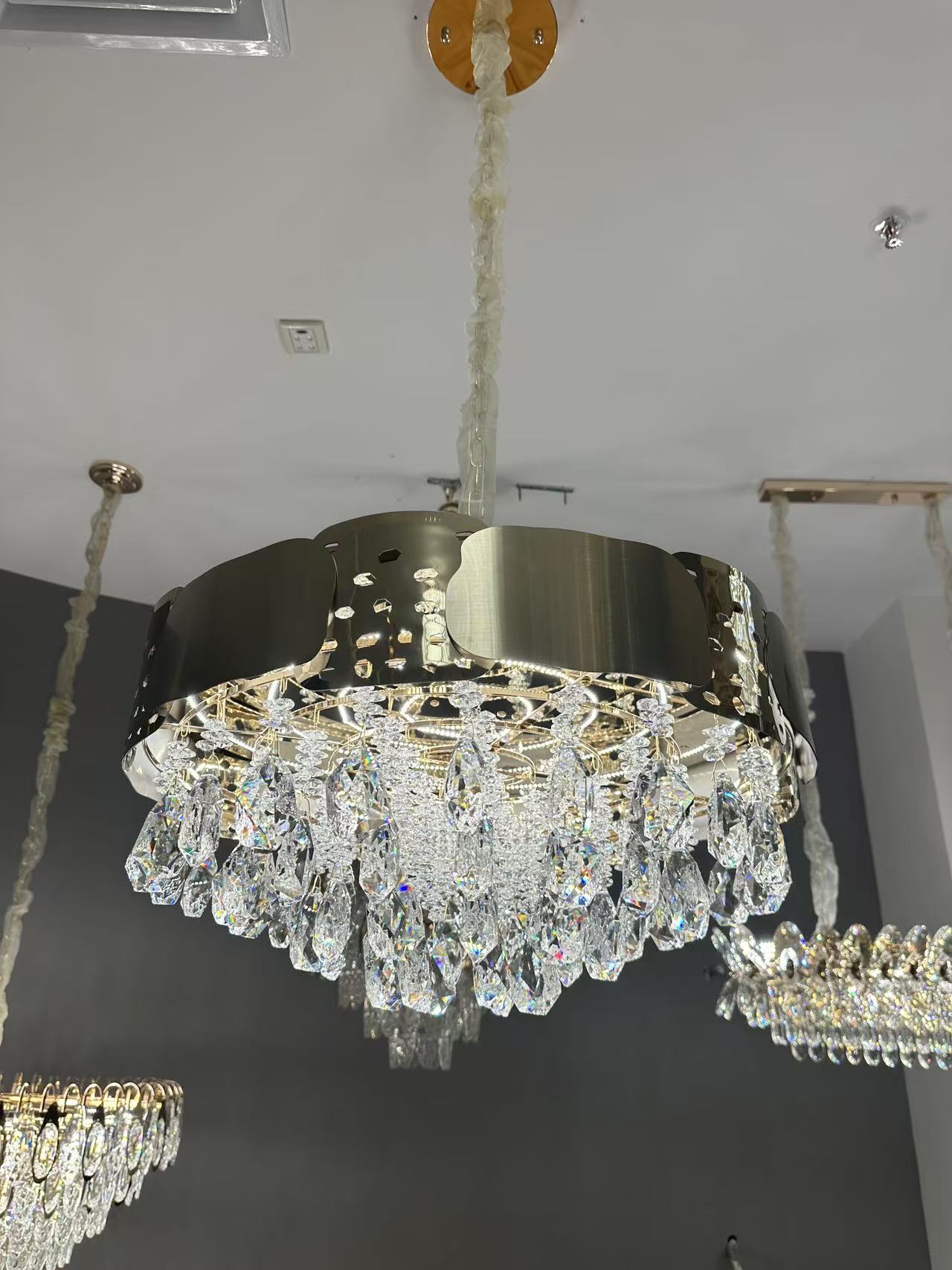 2025年新款设计师石来运转金属系列水晶饱满吊灯现代轻奢意式风格