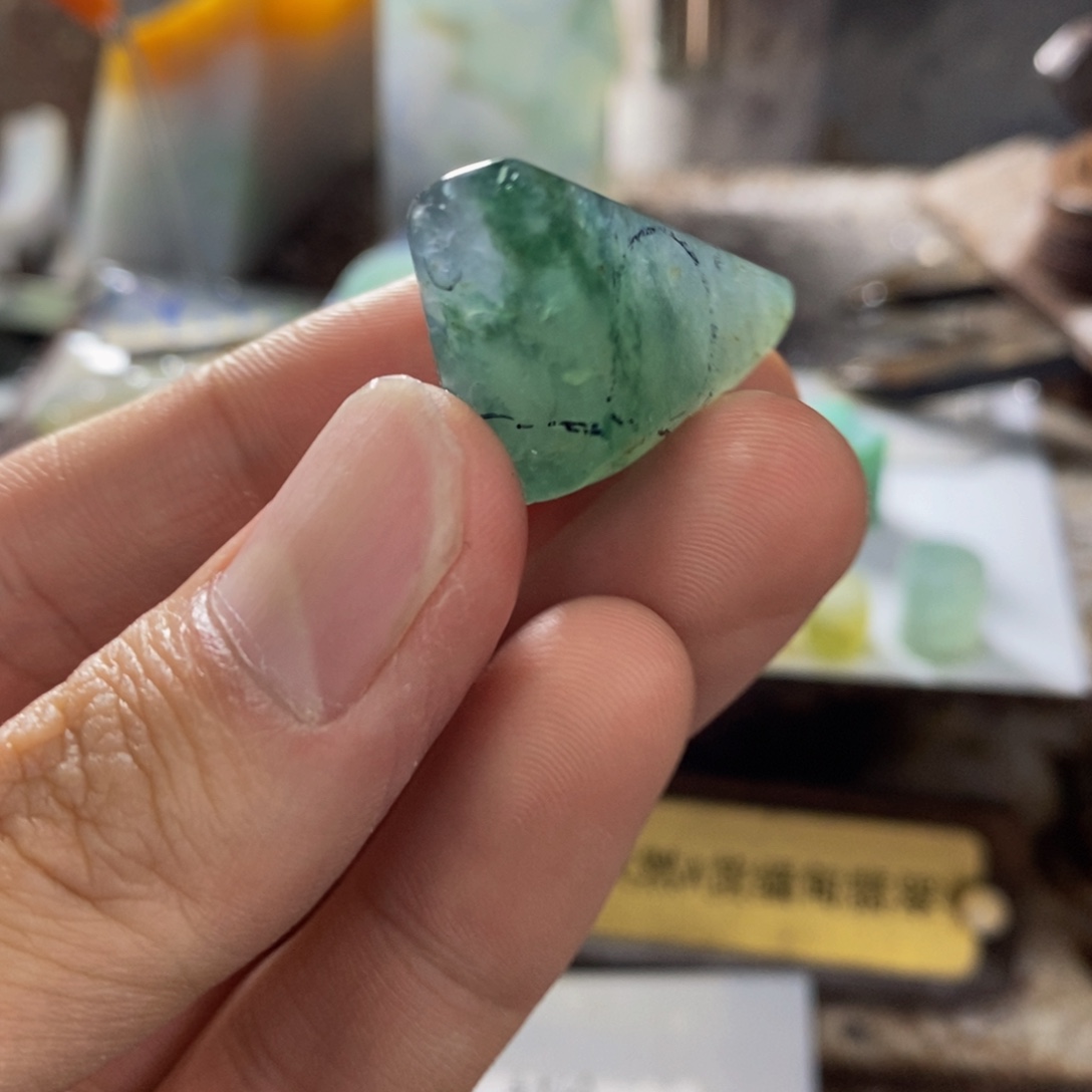 翡翠未镶嵌挂件定制