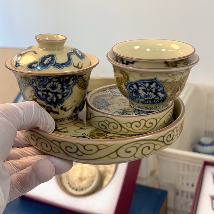 瓷片釉里金穿花龙五件套全品