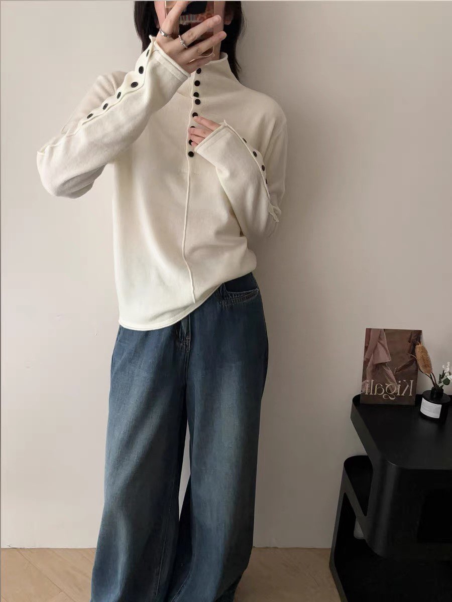 欧货高级感袖子订扣绵羊毛毛衣