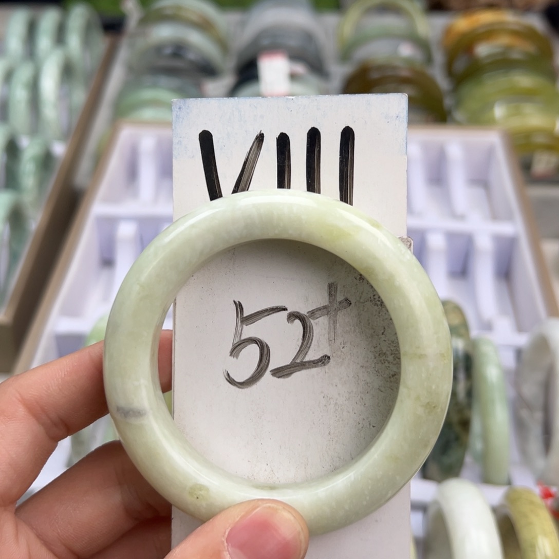 岫玉手镯未镶嵌天然岫玉微瑕