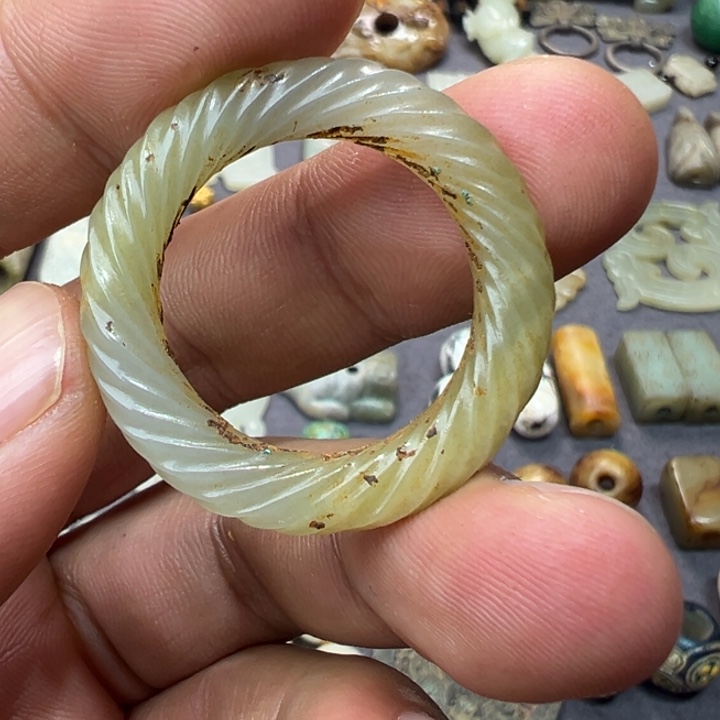 摆件摆件……………………