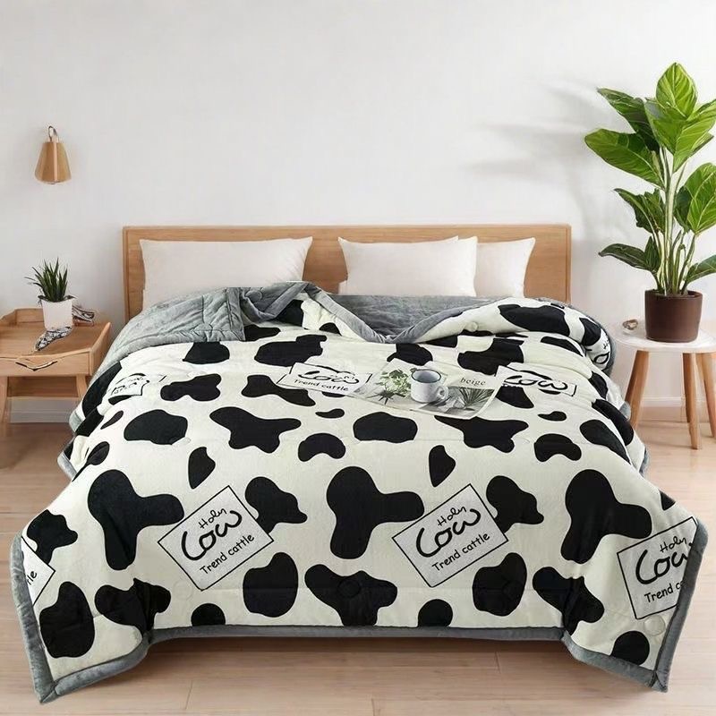 免费试睡30天！2025新款牛奶绒亲肤印花奶牛派对被子
