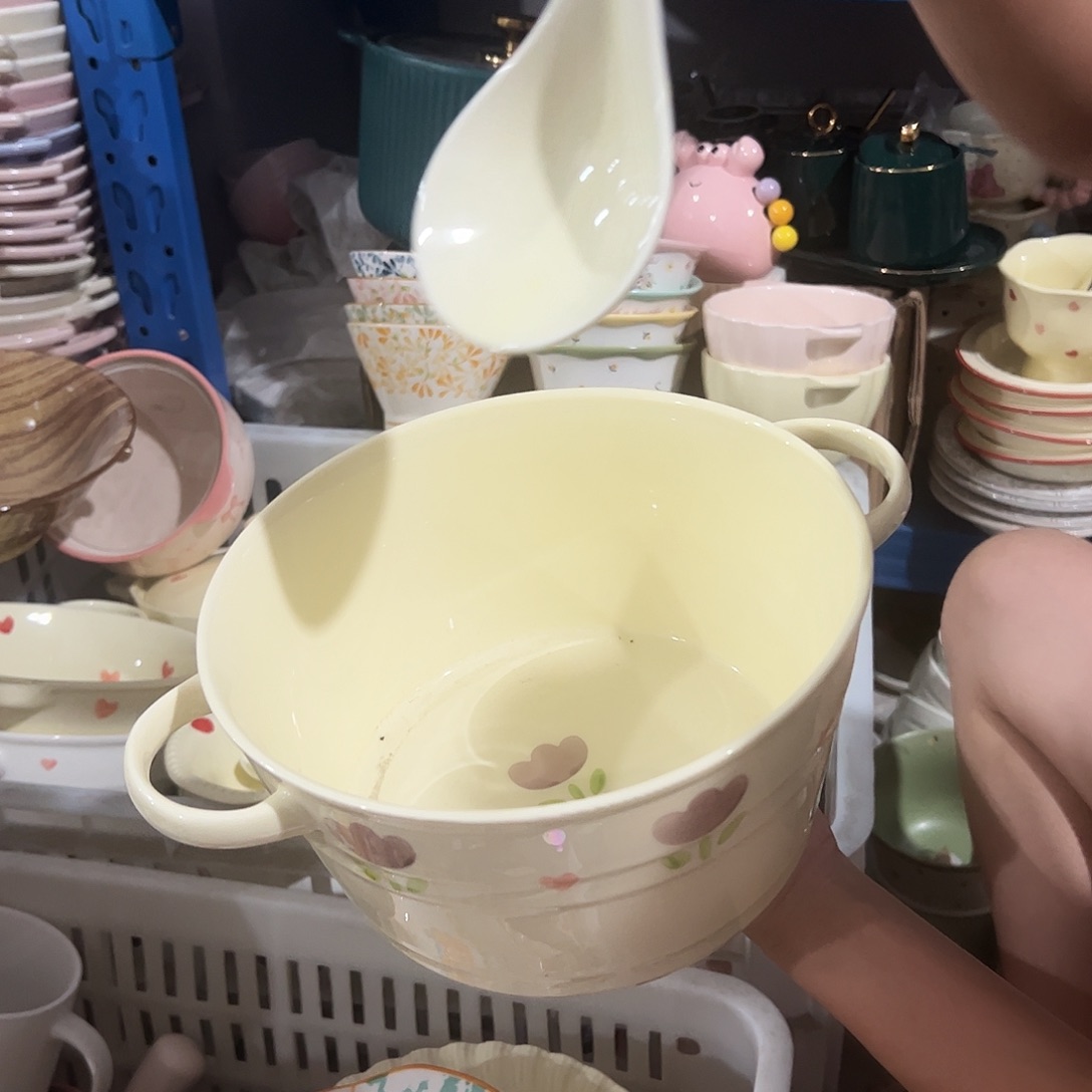 瓷片郁金香黄色汤桶送勺子