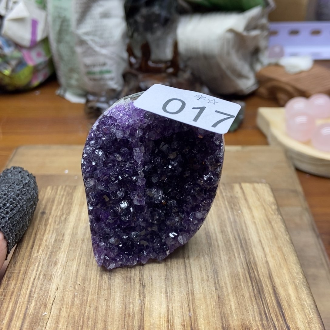 紫晶天然水晶摆件未镶嵌