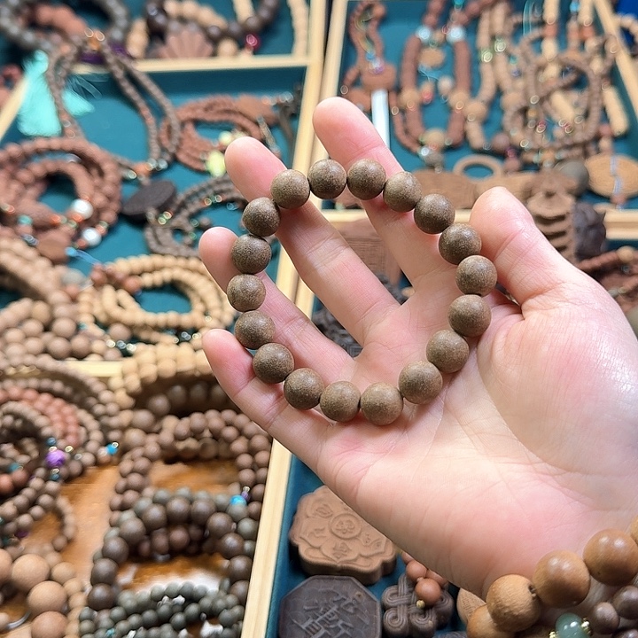 唐宫旧梦香方1.2微瑕单圈