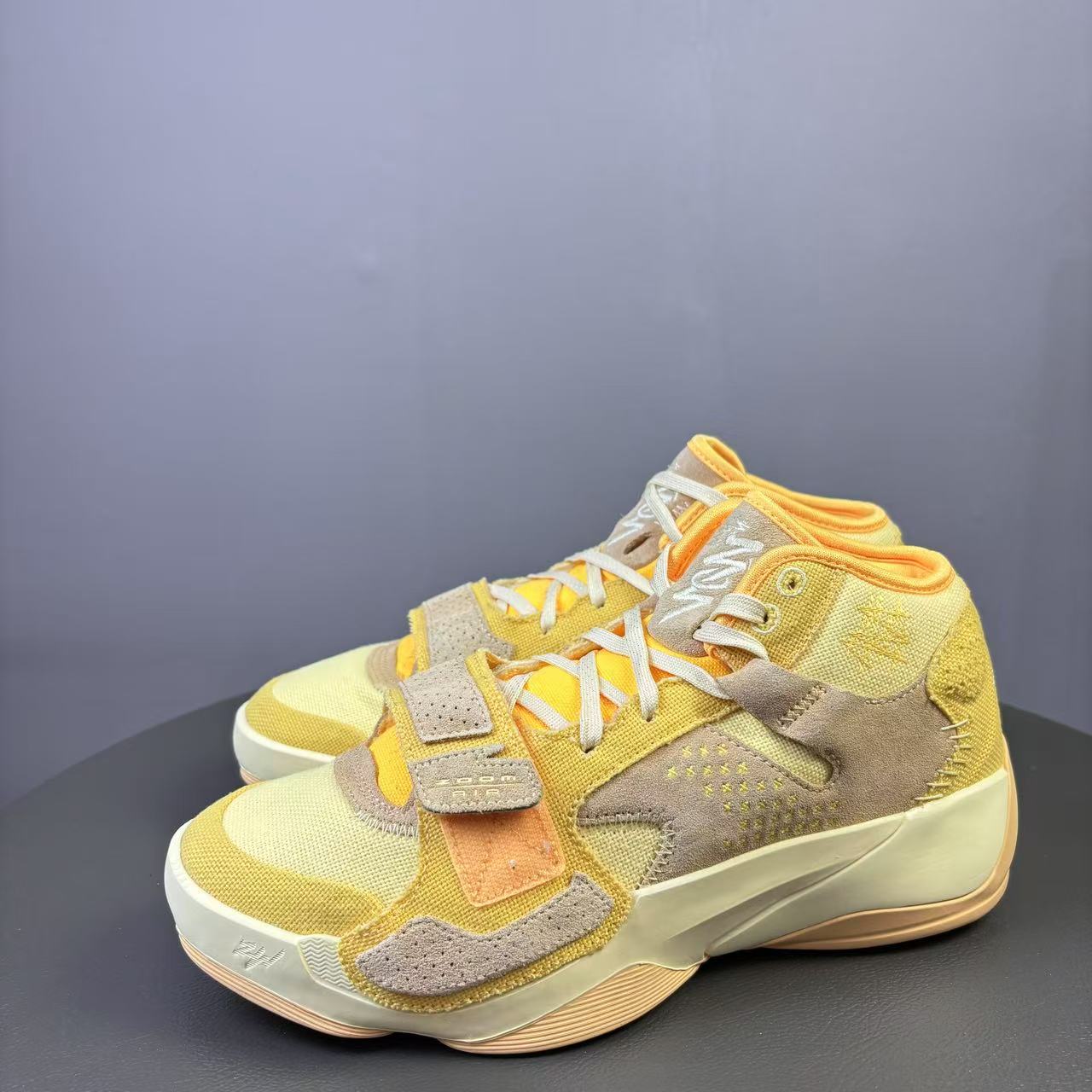99新 maje 41码 Zion2锡安2黄色篮球鞋 非原盒