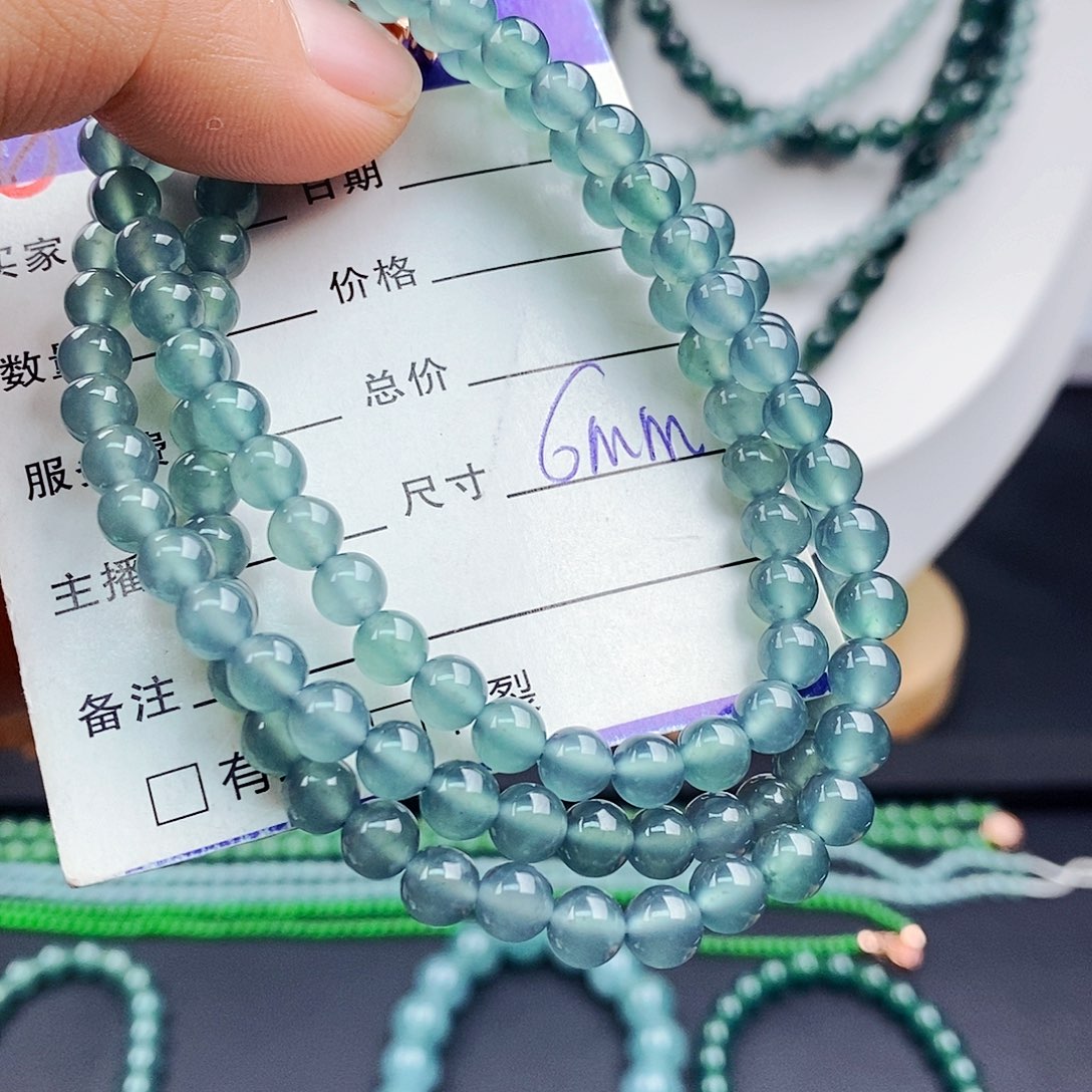 翡翠手链未镶嵌翡翠