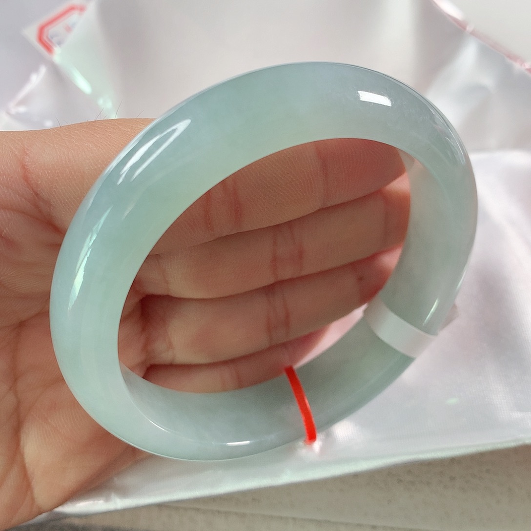 翡翠手镯未镶嵌①①④