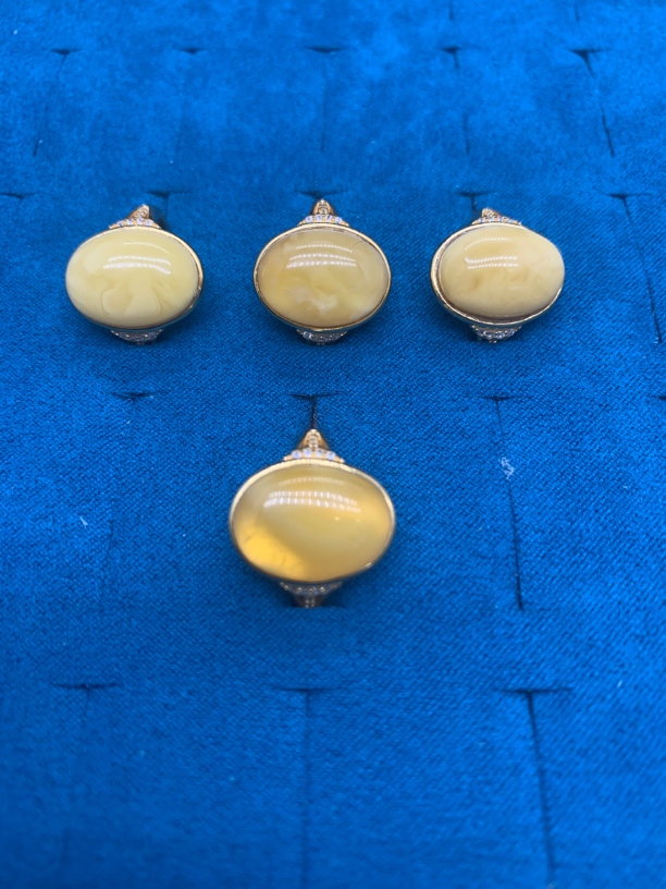 925银镶嵌 天然蜜蜡蛋面镶钻戒指 多样性发其一