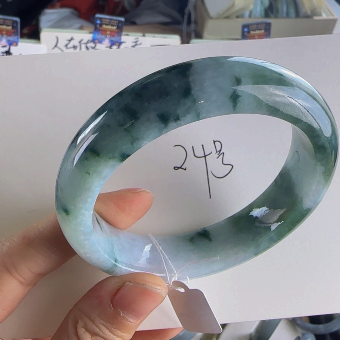 翡翠手镯未镶嵌老坑57。15.3。9.5