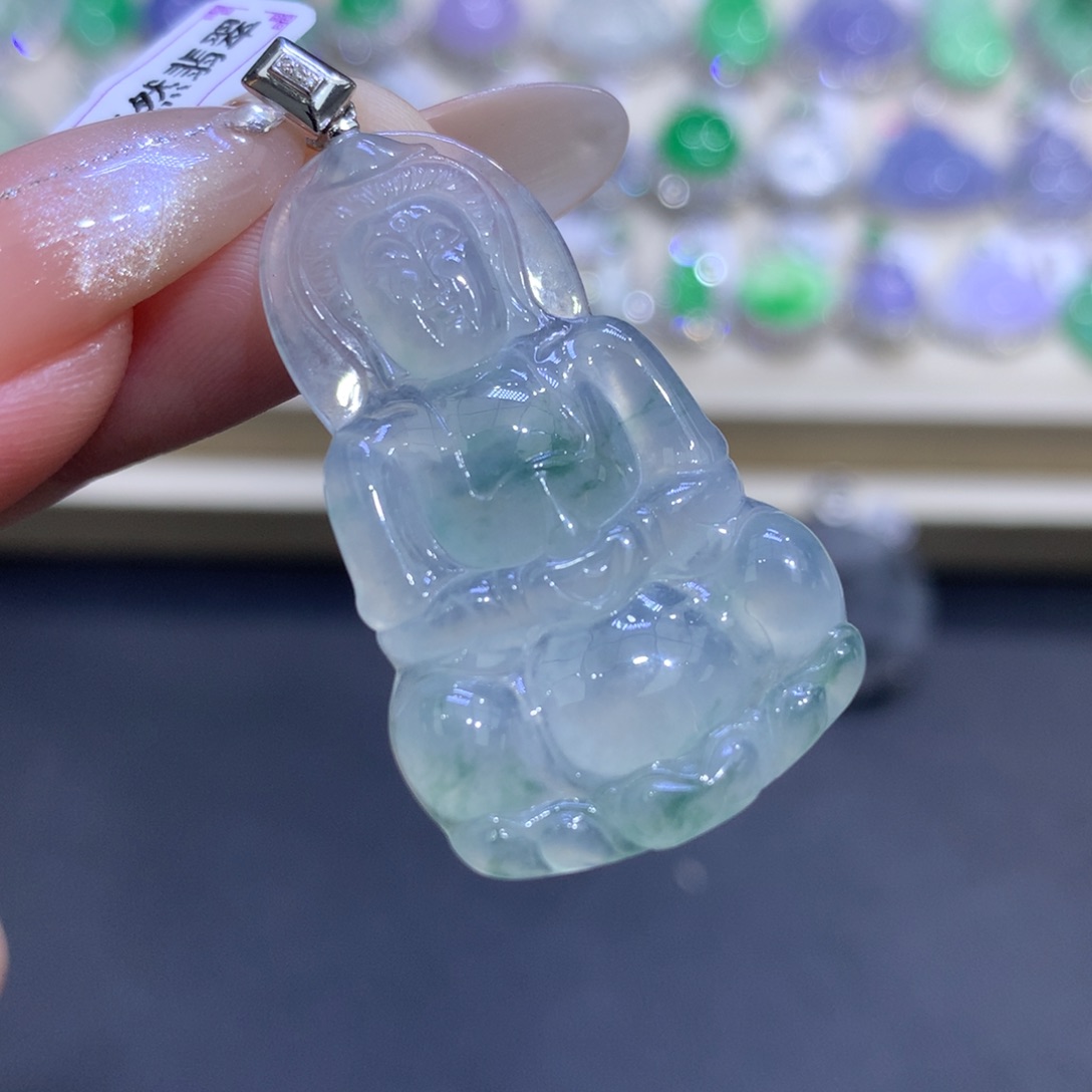 翡翠18K金镶嵌颈饰翡翠