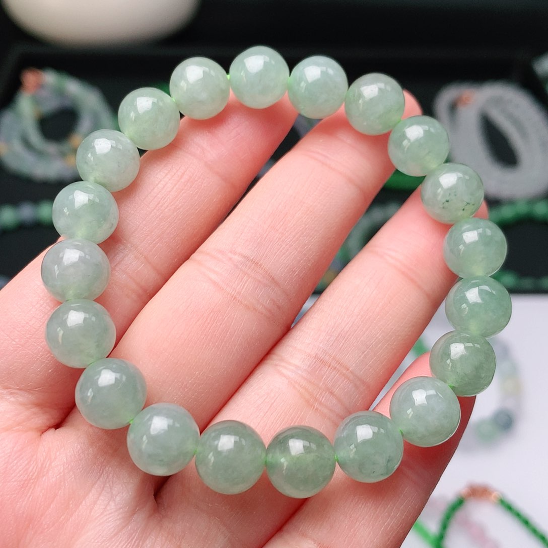 翡翠手链未镶嵌翡翠